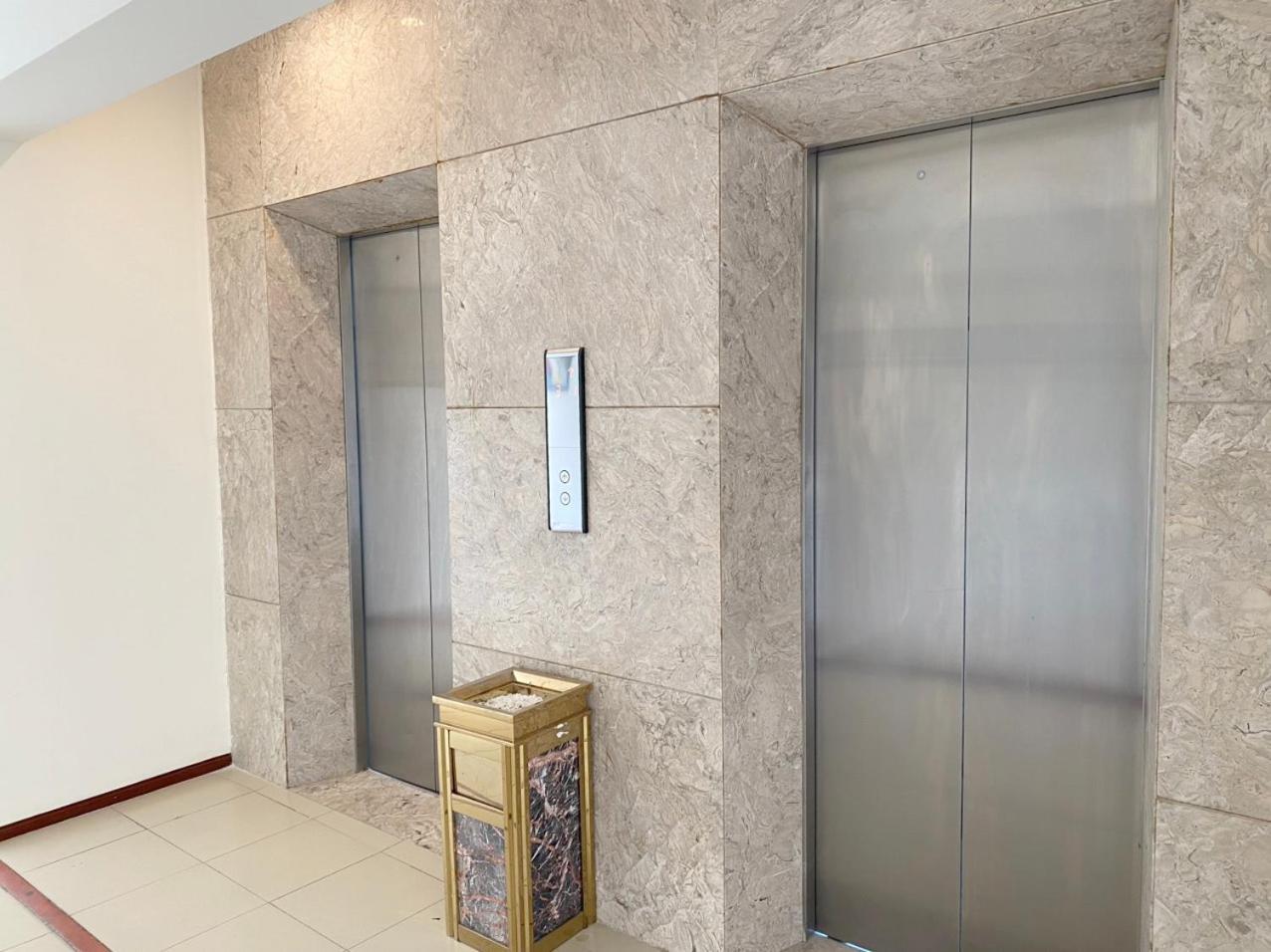 NguyẽN QuyèN Hotel 하노이 외부 사진