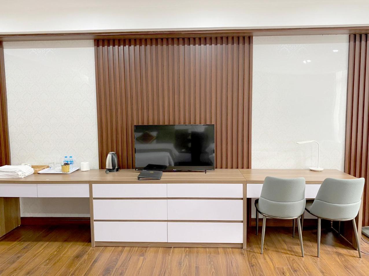 NguyẽN QuyèN Hotel 하노이 외부 사진