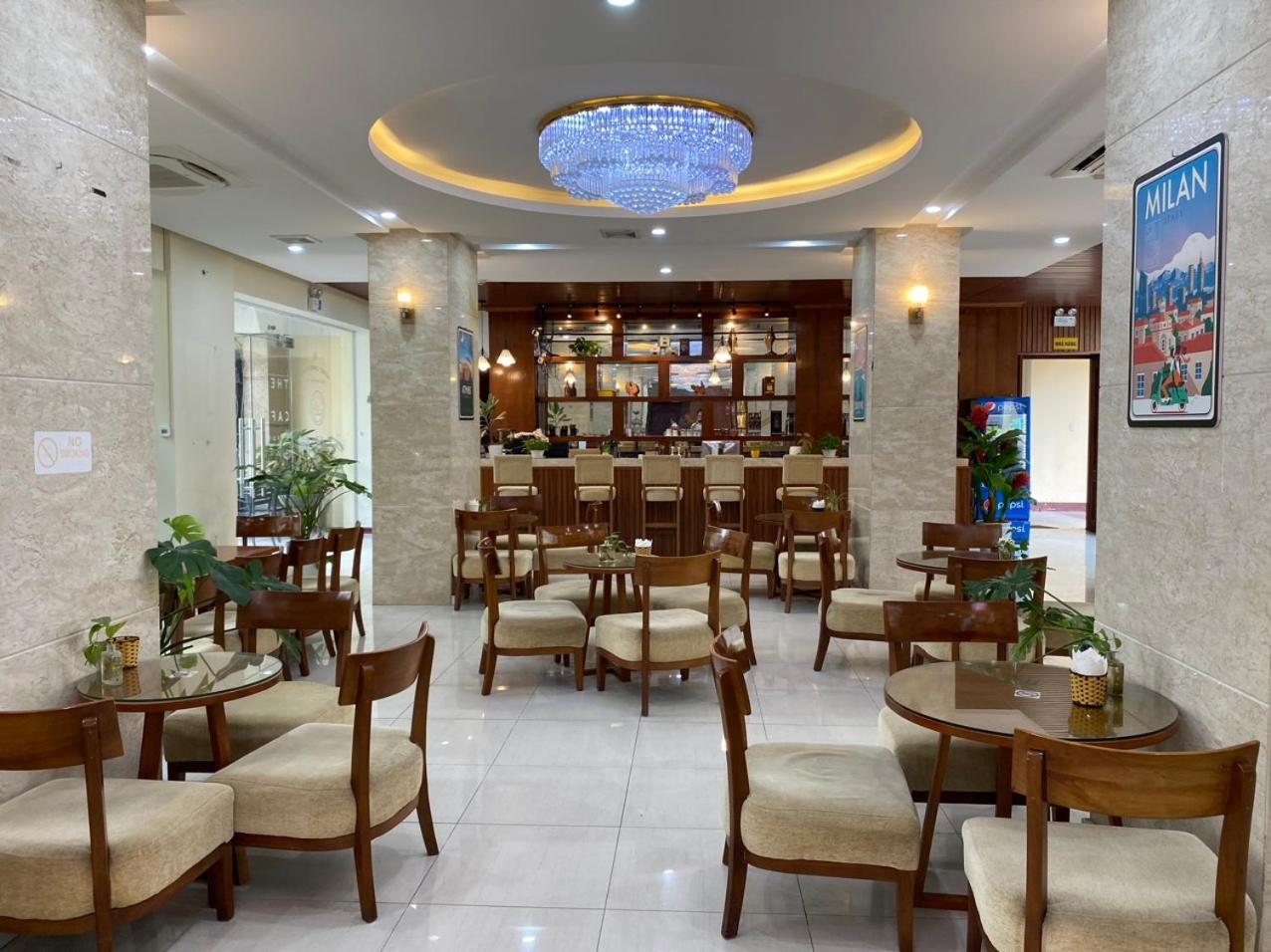 NguyẽN QuyèN Hotel 하노이 외부 사진