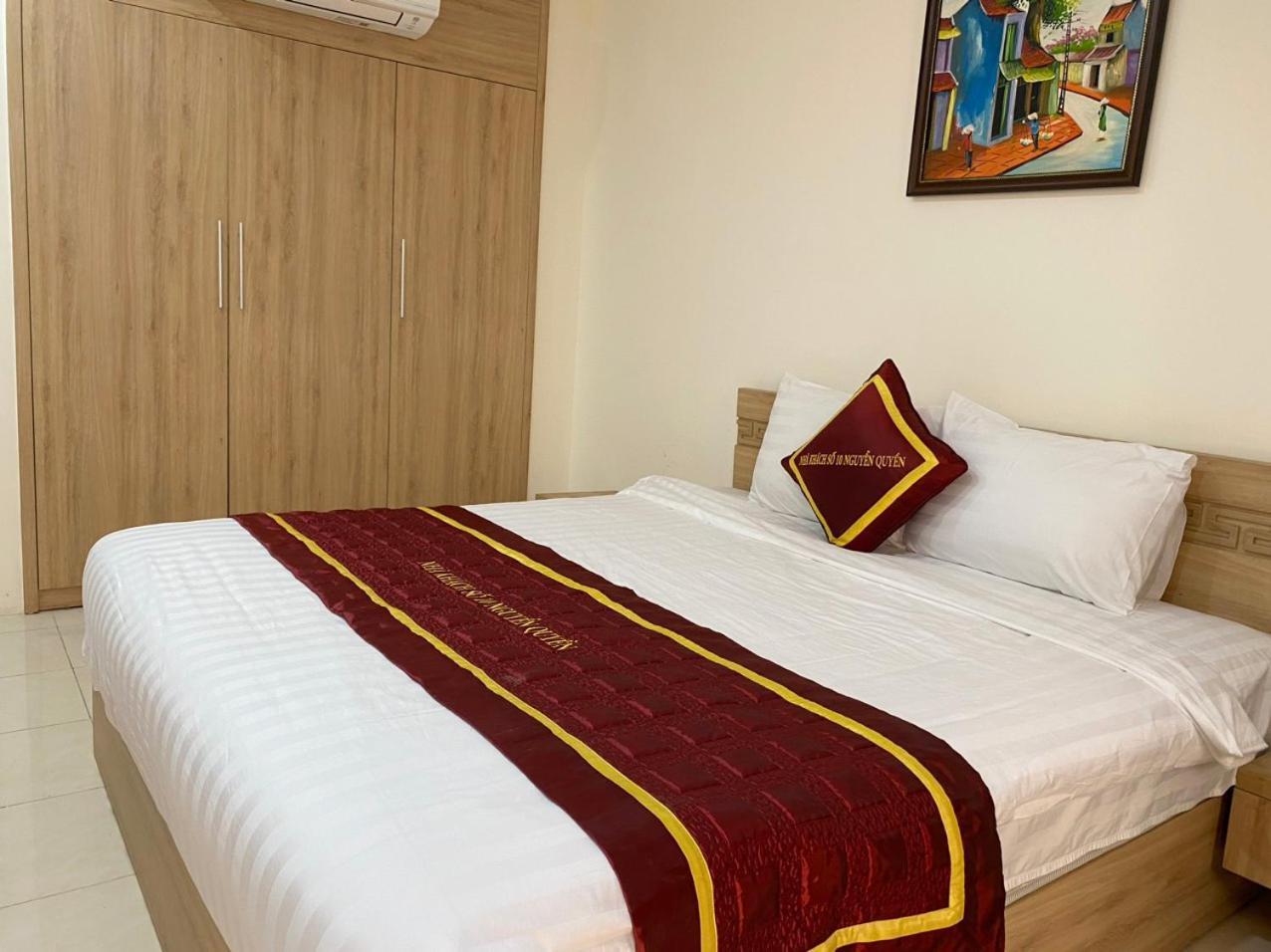 NguyẽN QuyèN Hotel 하노이 외부 사진
