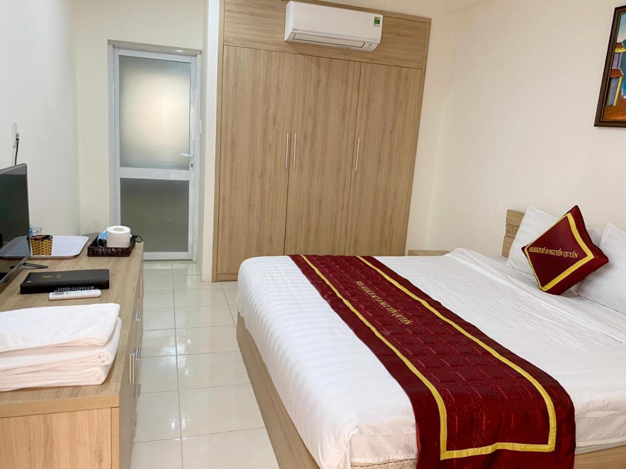 NguyẽN QuyèN Hotel 하노이 외부 사진